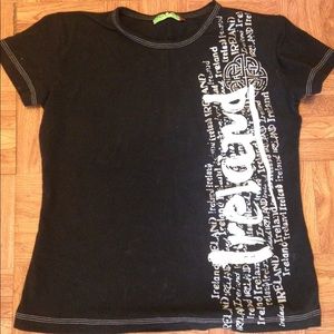 Fitted black shirt with "Ireland" on front